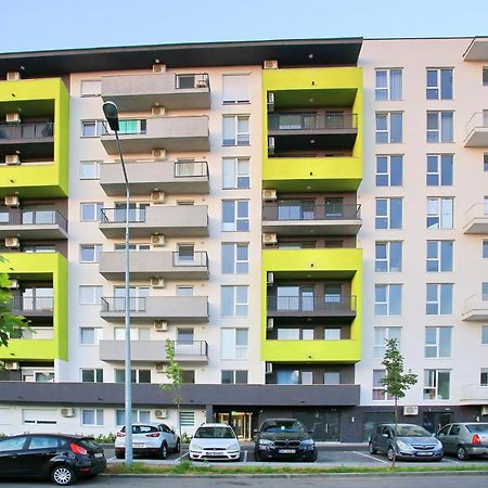 Apartament Prima Nufarul Ralu オラデア エクステリア 写真