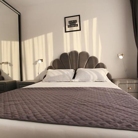 Apartament Prima Nufarul Ralu オラデア エクステリア 写真