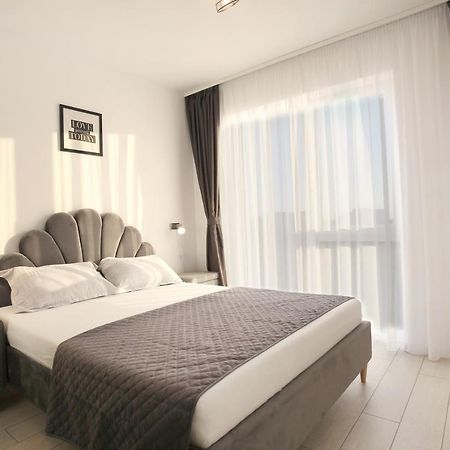 Apartament Prima Nufarul Ralu オラデア エクステリア 写真