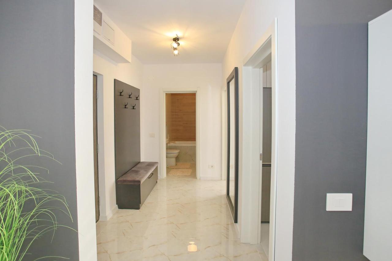 Apartament Prima Nufarul Ralu オラデア エクステリア 写真