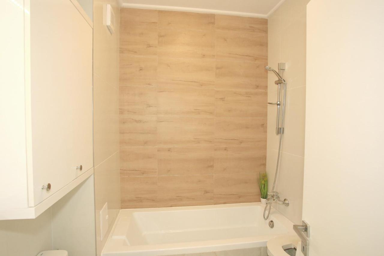 Apartament Prima Nufarul Ralu オラデア エクステリア 写真