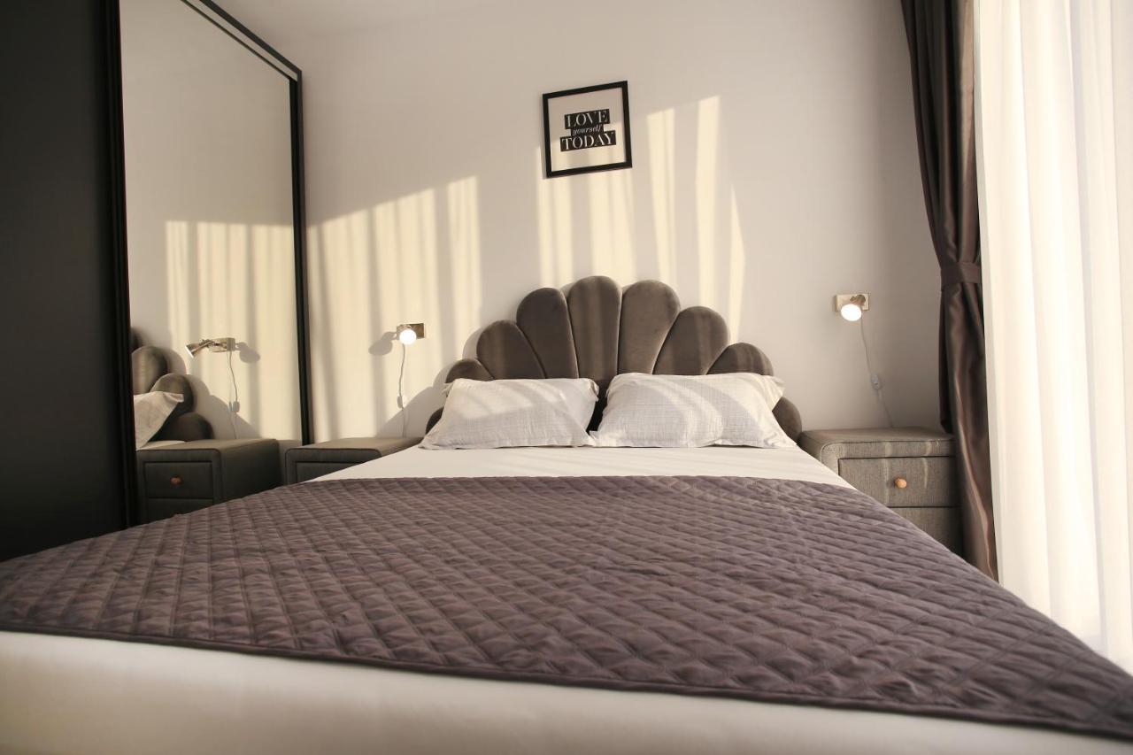 Apartament Prima Nufarul Ralu オラデア エクステリア 写真